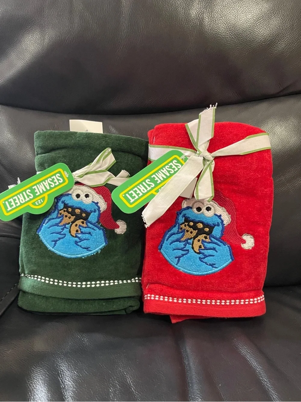 Christmas Sesame Street Cookie Monster Hand Towels, Set of 2